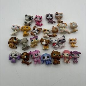 Littlest Pet Shop LPS Set of 25 Pieces Mixed Dog Cat Kitten Toys